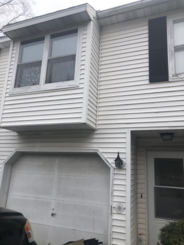3 Chrisken Dr in Glenmont, NY - Building Photo - Building Photo