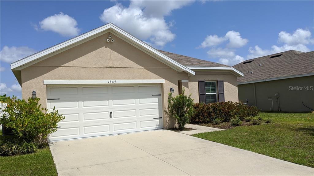 15517 Rose Grove Dr in Bradenton, FL - Building Photo