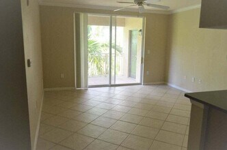 6475 Emerald Dunes Dr in West Palm Beach, FL - Building Photo - Building Photo