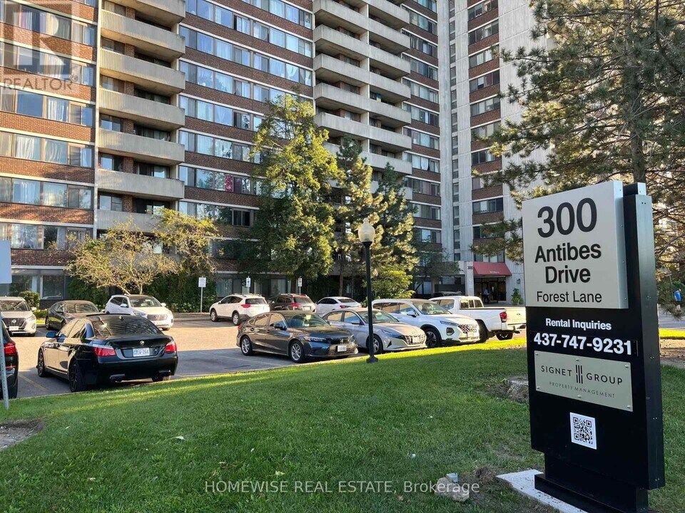 300-1300 Antibes Dr in Toronto, ON - Building Photo