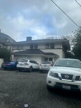 5011 18th Ave NE in Seattle, WA - Building Photo - Building Photo