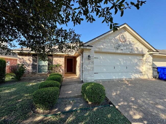 500 Prosperity Trail in McGregor, TX - Building Photo - Building Photo