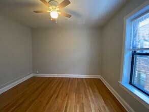 6518 N Glenwood Ave, Unit 3S in Chicago, IL - Building Photo - Building Photo