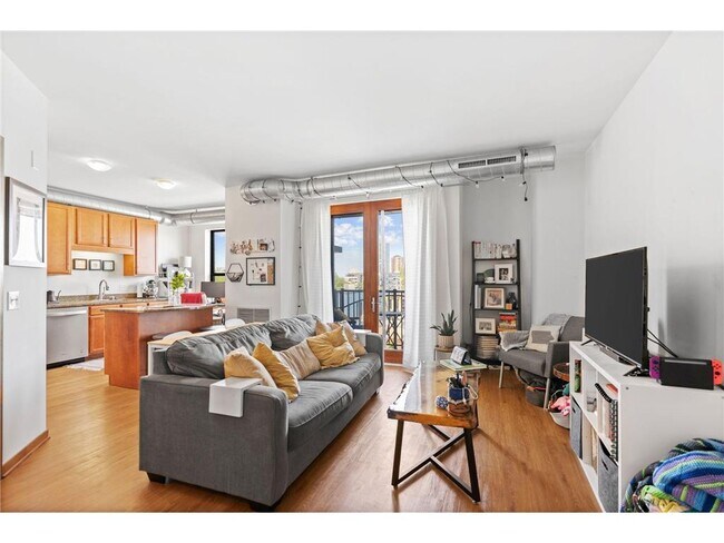 property at 15 E Franklin Ave