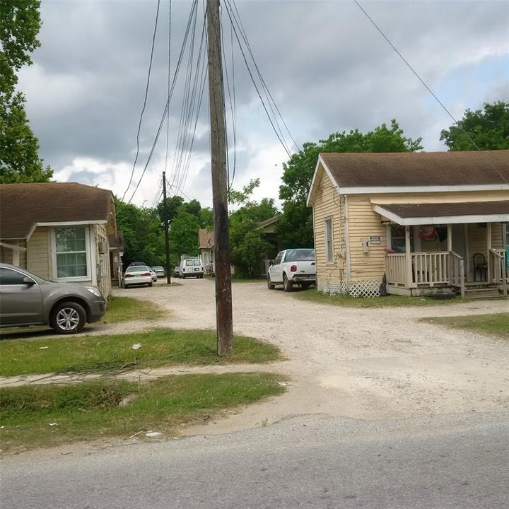 4011-4017 Robertson St in Houston, TX - Foto de edificio