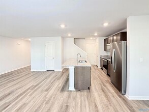 21432 Scuttle St, Unit 1151-111 in Athens, AL - Foto de edificio - Building Photo