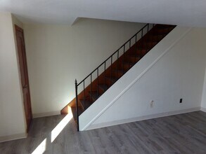 1007 Golfview Ave in State College, PA - Building Photo - Building Photo