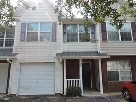 207 Swaying Pine Ct in Crestview, FL - Building Photo