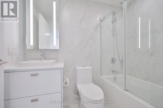 858 Dupont St in Toronto, ON - Building Photo - Building Photo