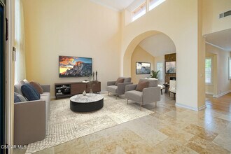 2111 Peak Pl in Thousand Oaks, CA - Building Photo - Building Photo
