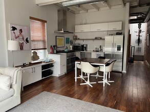 1003 P St NW, Unit B in Washington, DC - Building Photo - Building Photo