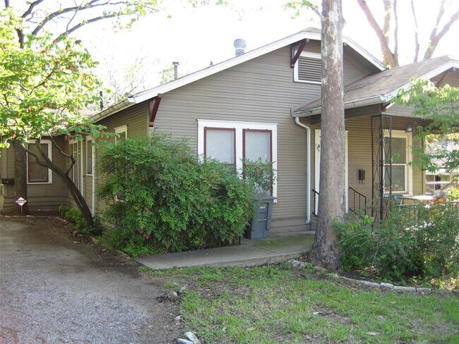 property at 709 E 45th St