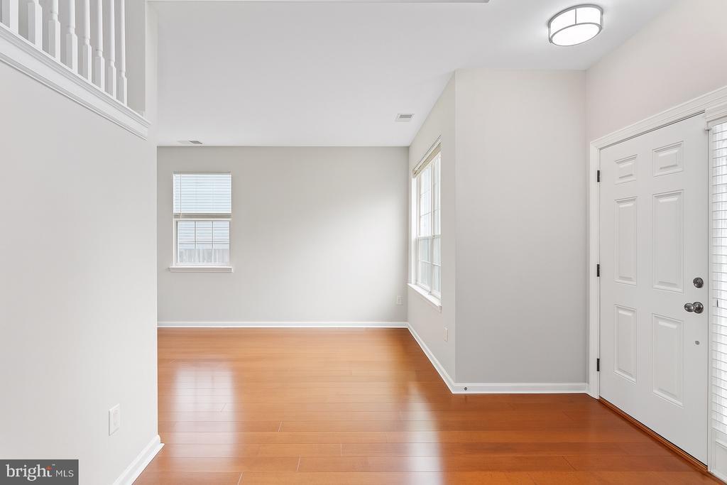 3 Carey St in Pennington, NJ - Building Photo