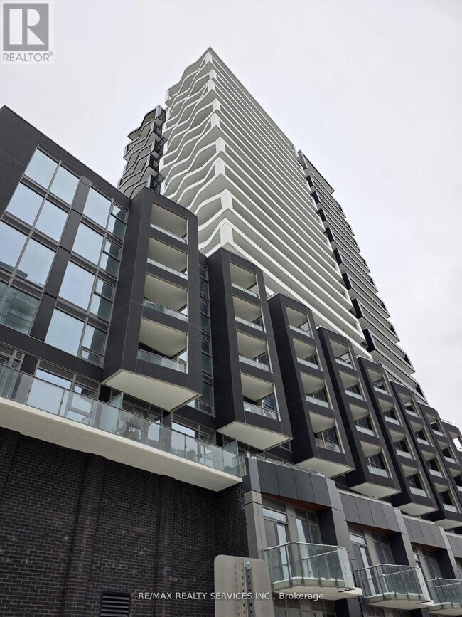 260 Malta Ave. in Brampton, ON - Building Photo - Building Photo