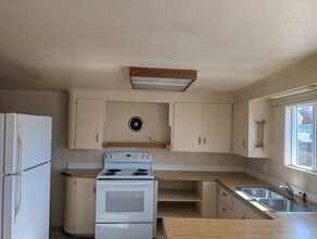 133 NE Main St in Winston, OR - Building Photo - Building Photo