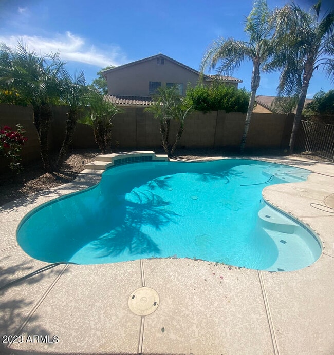 property at 4909 E Colonial Dr