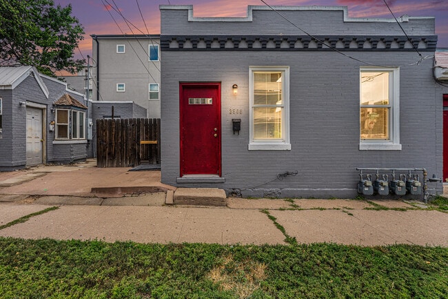 property at 2508 Decatur St