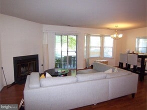 102 Sequoia Ct in Princeton, NJ - Building Photo - Building Photo