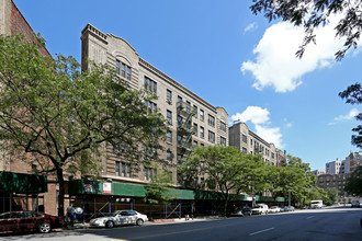 801 Riverside Dr in New York, NY - Building Photo - Building Photo