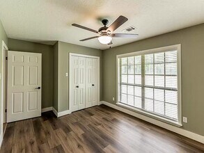50 Neiderhoffer Subdivision Rd in Huntsville, TX - Foto de edificio - Building Photo