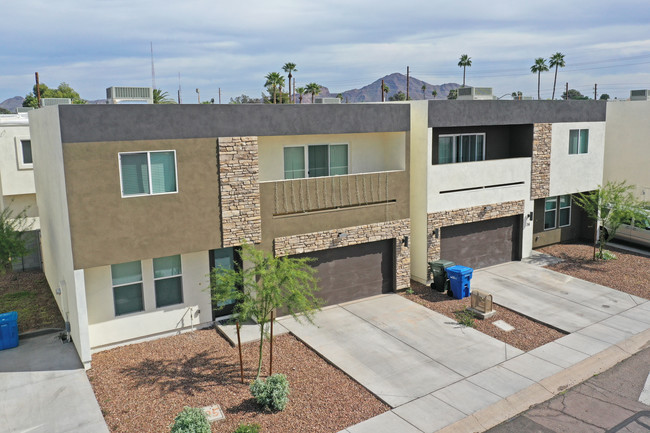 The Grove in Phoenix, AZ - Foto de edificio - Building Photo