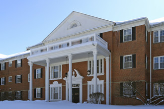 Shaker Park Manor in Shaker Heights, OH - Building Photo - Building Photo