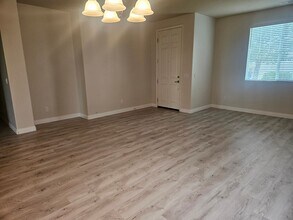 10373 Darby Rd in Apple Valley, CA - Building Photo - Building Photo