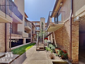 4777 Cedar Springs Rd in Dallas, TX - Building Photo - Building Photo