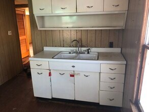 502 Lucy St, Unit second floor in Masury, OH - Building Photo - Building Photo