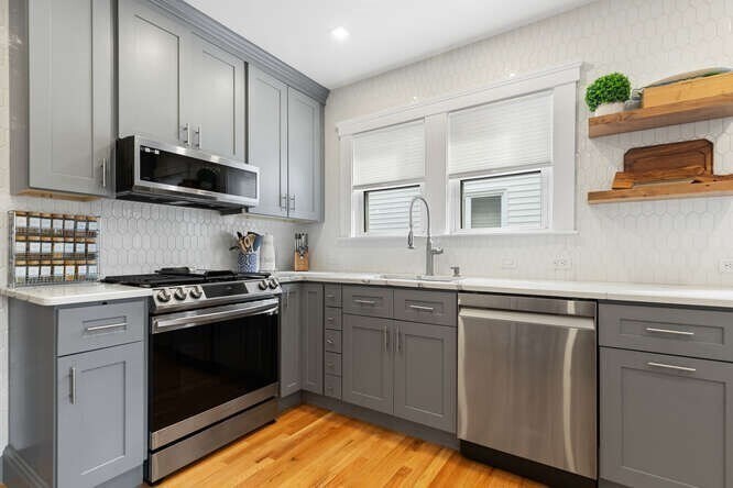 98 Dudley St in Medford, MA - Building Photo