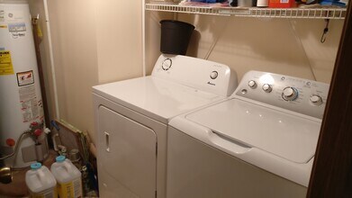 600 Crescenzo Ct in New Lenox, IL - Building Photo - Building Photo