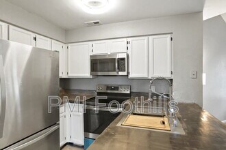 832 S Vance St in Lakewood, CO - Building Photo - Building Photo