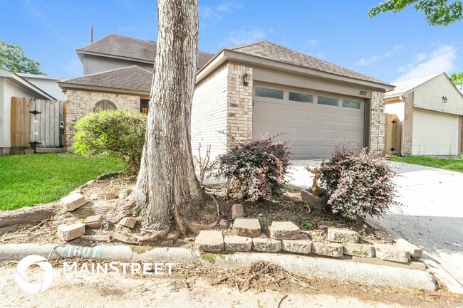 1607 Bodart Cir