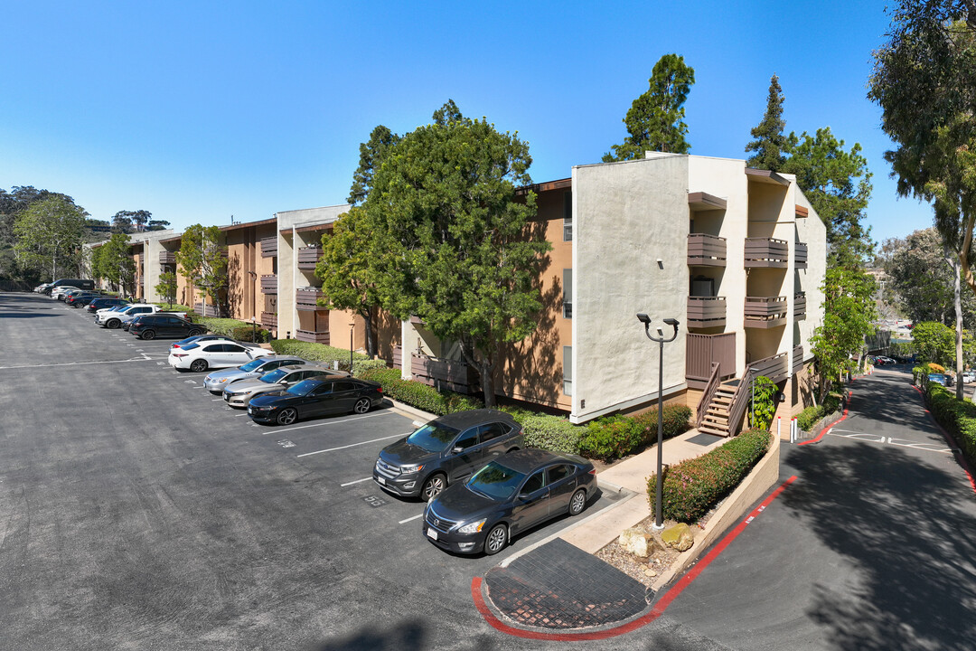 1621 Hotel Cir S in San Diego, CA - Building Photo