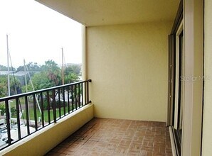 1750 Harbor Pl in South Pasadena, FL - Building Photo - Building Photo