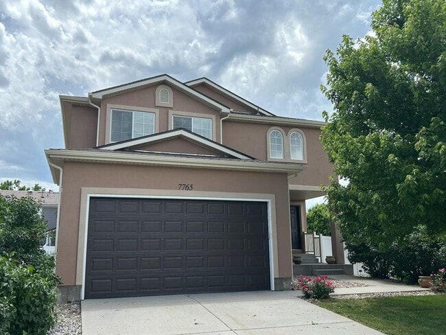 property at 7765 Candlelight Ln