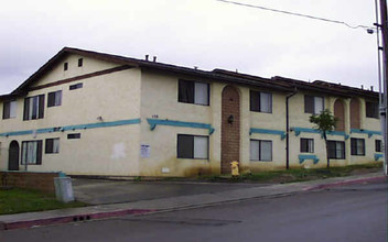 Averil Villas in San Ysidro, CA - Building Photo - Building Photo