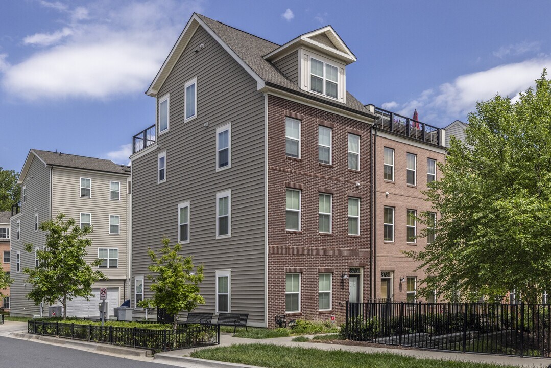 2375 Wyeth St in Silver Spring, MD - Building Photo