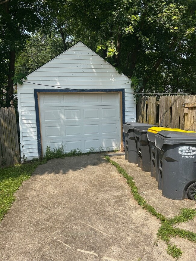 2319 Sheridan St in Anderson, IN - Building Photo - Building Photo