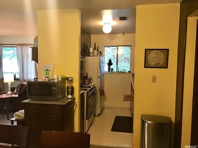 property at 1736 Fremont Ct