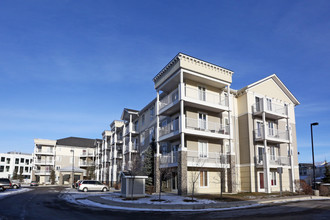 1170 Taradale Dr NE in Calgary, AB - Building Photo - Building Photo