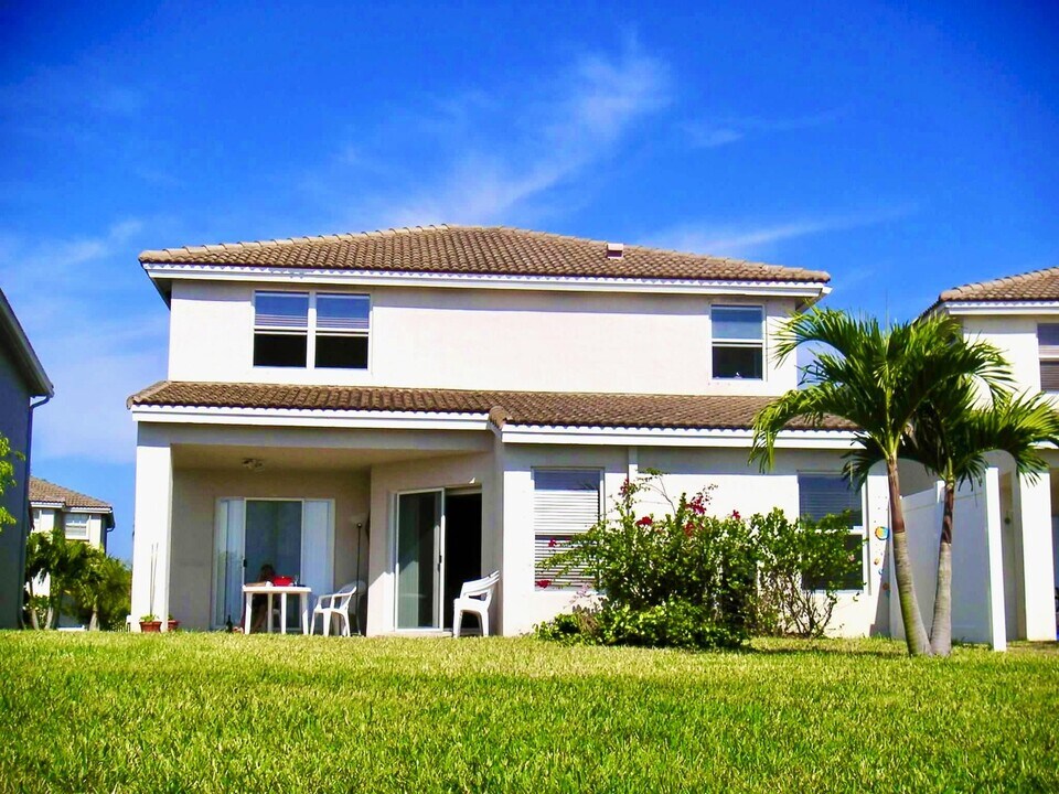 3298 Turtle Cove in West Palm Beach, FL - Building Photo