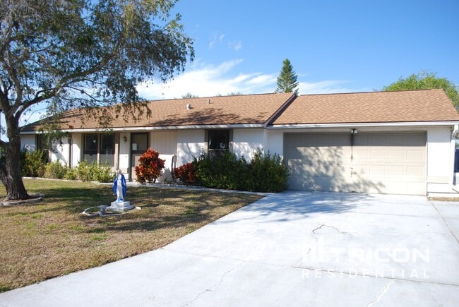 6714 35th Ave W in Bradenton, FL - Building Photo - Building Photo