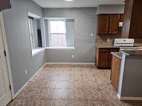 906 Overland St in Stafford, TX - Building Photo - Building Photo