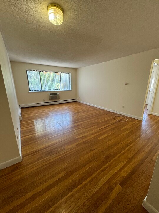 116 Dustin St, Unit 34 in Boston, MA - Building Photo