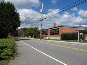 18 Bearwood Dr in Mars Hill, NC - Building Photo - Building Photo