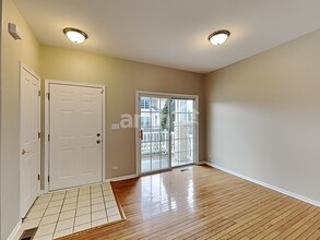 1264 Walnut Glen Dr in Crystal Lake, IL - Building Photo - Building Photo
