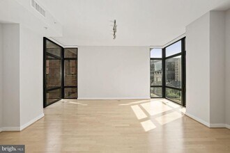 1010 Massachusetts Ave NW in Washington, DC - Building Photo - Building Photo