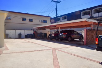 600 E Washington Ave in Santa Ana, CA - Building Photo - Building Photo