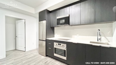 15 Skyridge Dr in Brampton, ON - Building Photo - Building Photo